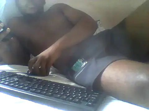 handsomeguy02 online show from April 2026 12:50:01 PM