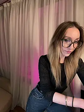 AnesaKis online show from March 2026 09:52:01 PM