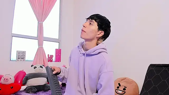 Maiky Cooper01 online show from April 2026 02:40:02 PM