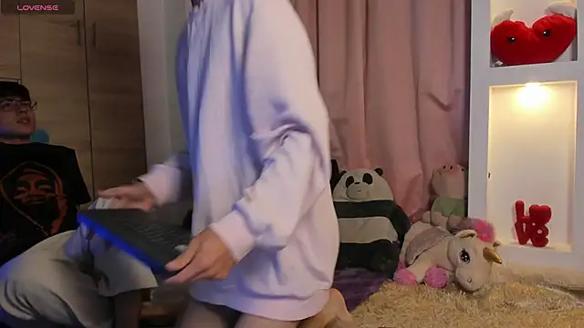 Maiky Cooper01 online show from April 2026 06:38:01 AM