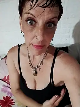 Juguetonafogosa5 online show from February 2026 10:47:01 PM