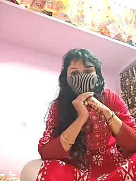 Priyaji7575 online show from January 2026 01:05:02 PM