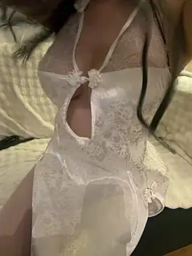 Snapshot of Mia-zhan chatting on April 2026 09:23:01 PM Mia-zhan online show from April 2026 09:23:01 PM