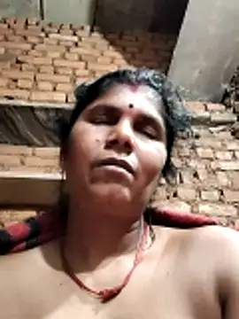 Hot di97 online show from February 2026 07:53:02 PM