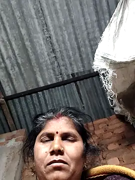 Hot di97 online show from April 2026 12:02:02 AM