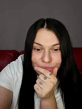 9Alice online show from January 2026 05:18:02 PM