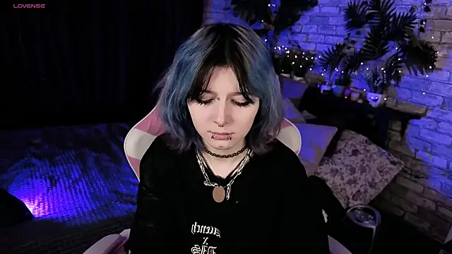 Ashley Veil online show from March 2026 08:35:02 PM