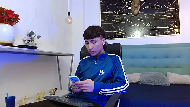 XanderGrey8 online show from January 2026 06:55:01 PM