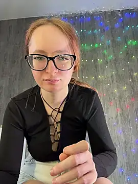 coy girl  online show from February 2026 11:58:01 AM