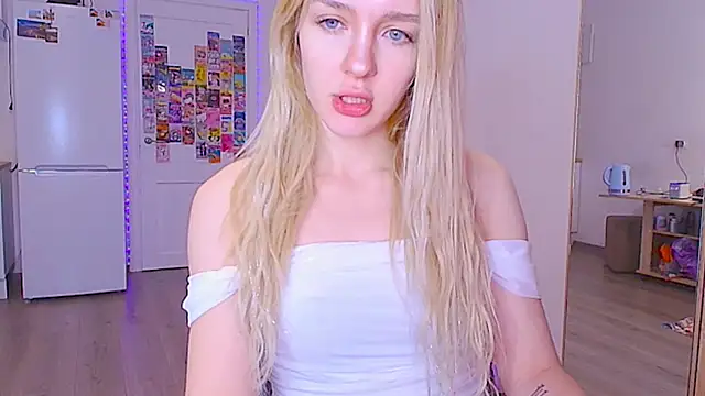 sailormoon666  online show from February 2026 10:19:01 PM