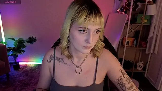 Roziett Belle online show from March 2026 08:47:02 AM