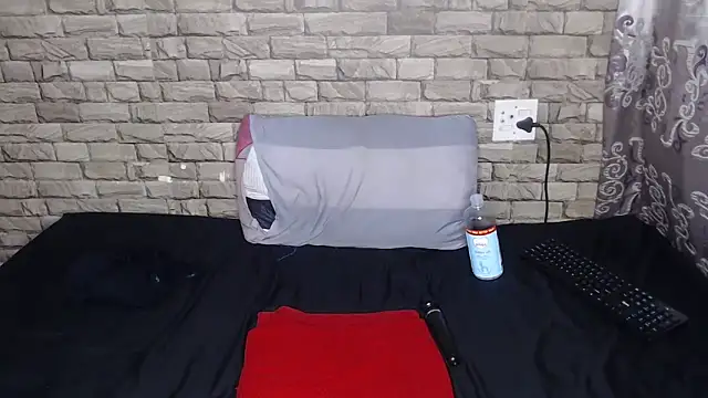 liztaylor online show from March 2026 07:03:01 PM