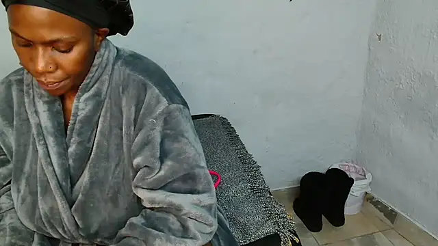 Snapshot of MelowD_2 chatting on June 2026 01:06:02 PM MelowD 2 online show from June 2026 01:06:02 PM