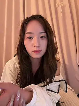 wenwenyaa online show from April 2026 01:12:02 PM