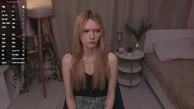 JuanaSumma online show from April 2026 06:20:02 AM