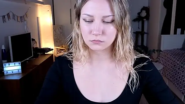 Snapshot of missyourtouch chatting on April 2026 06:21:02 PM missyourtouch online show from April 2026 06:21:02 PM