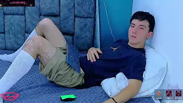 SamBoycash  online show from January 2026 07:39:02 PM