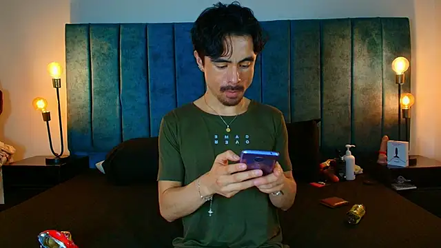 Ethan Briggs  online show from April 2026 03:08:02 AM