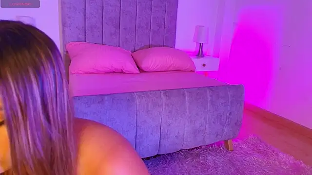 Lucy Carson  online show from April 2026 03:42:01 AM