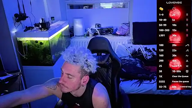 Rayzel White online show from March 2026 10:01:01 PM