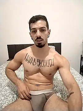 LuigiBoni online show from January 2026 07:18:01 PM