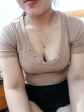 MaiNgoc sexy online show from April 2026 01:32:02 PM