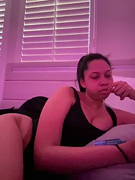 Snapshot of cartierprincess chatting on June 2026 02:27:01 AM cartierprincess online show from June 2026 02:27:01 AM