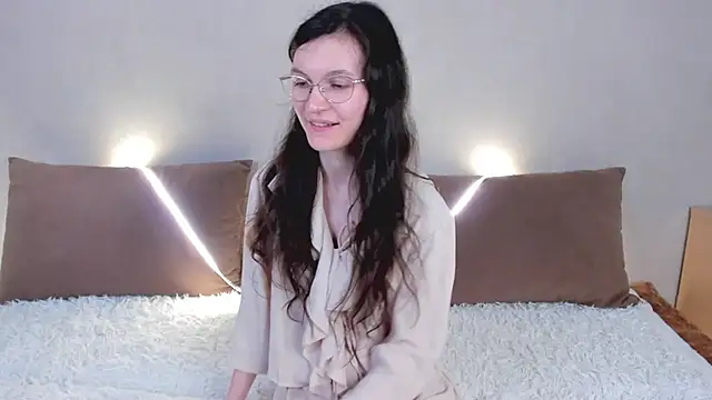 ThoraMarola online show from May 2026 05:24:01 AM