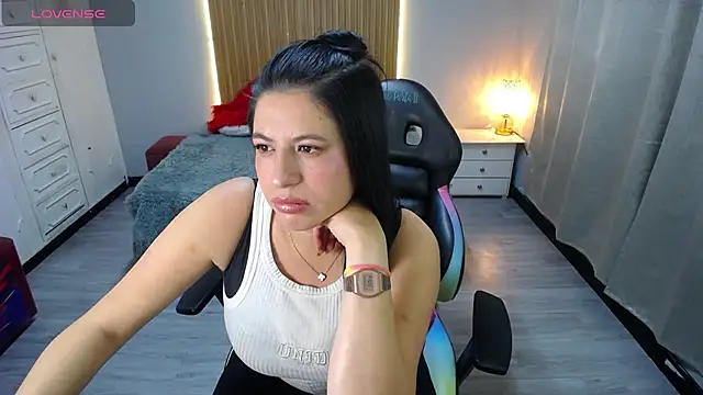 keileen luna online show from February 2026 12:26:01 PM