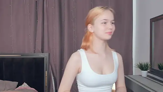 OwlLynn online show from March 2026 10:32:01 AM