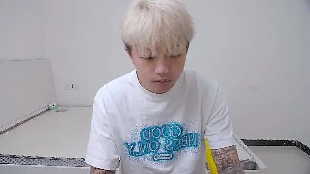 Chocolates-001 online show from April 2026 10:34:01 AM