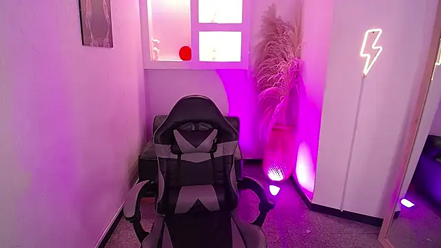 melodyy as online show from February 2026 12:34:02 PM