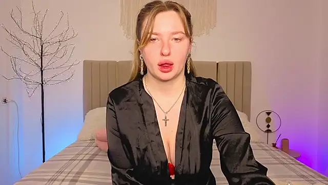 VladaHotxx online show from March 2026 07:58:02 AM