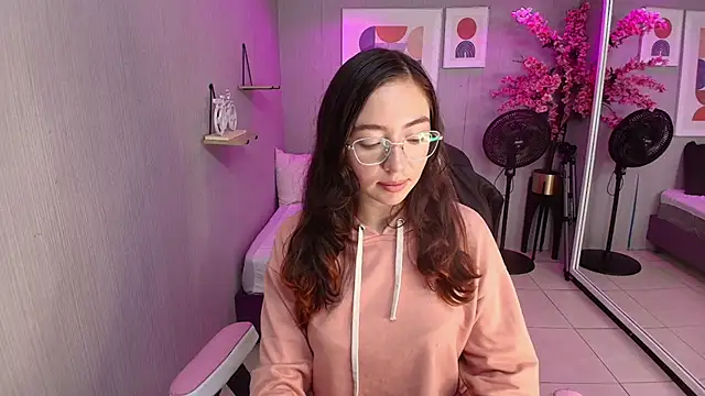 Veronica miiller online show from April 2026 07:31:02 PM