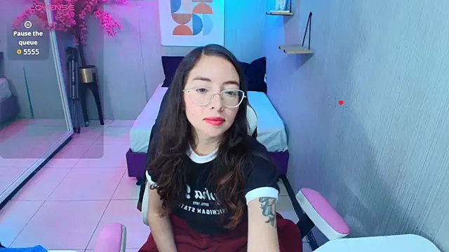 Veronica miiller online show from June 2026 07:20:01 PM