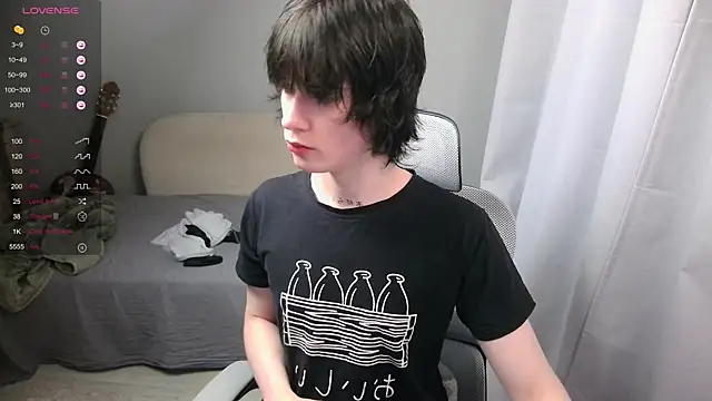 LeonBoykisser online show from March 2026 05:59:01 PM