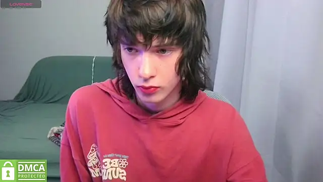 LeonBoykisser online show from July 2026 04:57:02 PM