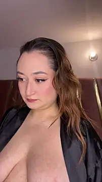 SalomeFlores online show from June 2026 12:33:02 AM