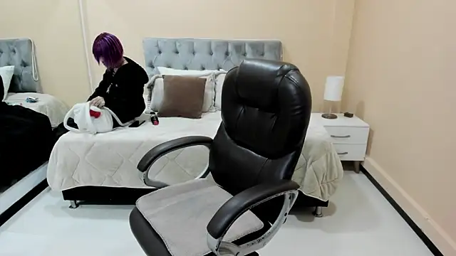 Bela Craxkerr online show from February 2026 11:52:01 AM