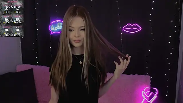 Snapshot of ElsaDivine chatting on August 2026 05:55:02 PM ElsaDivine online show from August 2026 05:55:02 PM
