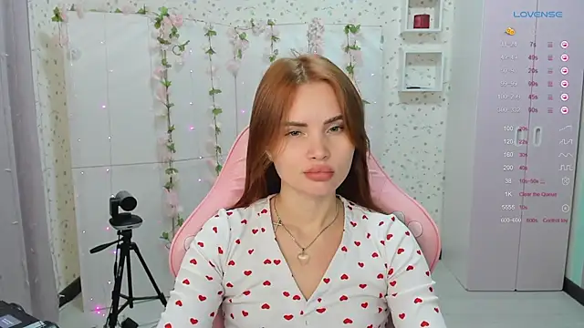 AnitaTeasing online show from January 2026 04:00:01 PM