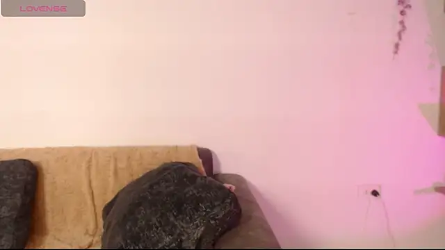 chloe peach  online show from June 2026 12:41:01 PM