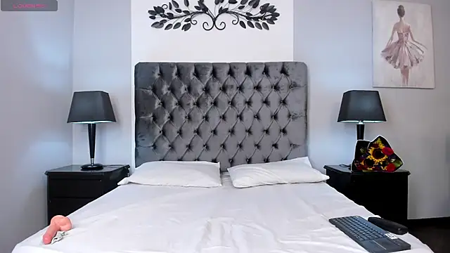 Kiri Black  online show from February 2026 04:45:01 AM