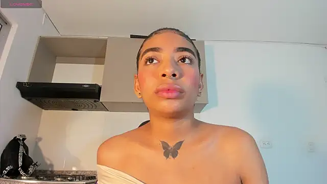 Scarlet Vixen  online show from April 2026 12:42:01 PM