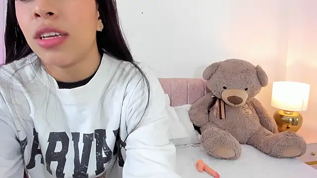  Caamilaa  online show from January 2026 07:06:02 PM