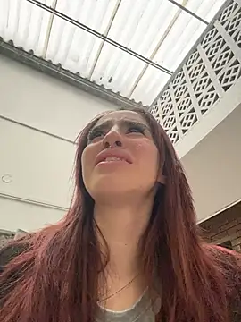 Snapshot of elodie_rouge chatting on June 2026 11:37:02 AM elodie rouge online show from June 2026 11:37:02 AM