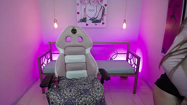 Snapshot of Ashley_benson_x chatting on March 2026 08:37:02 PM Ashley benson x online show from March 2026 08:37:02 PM