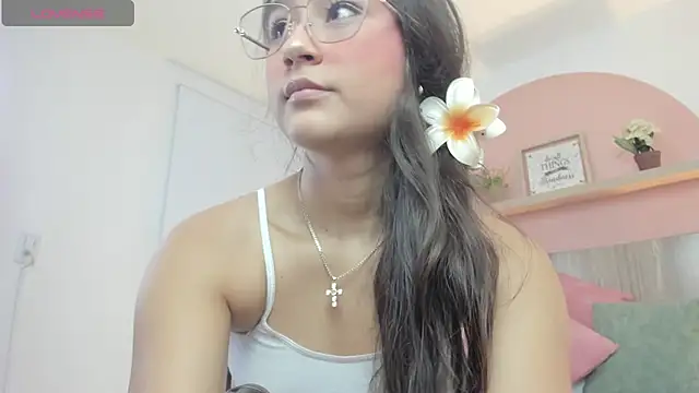 Snapshot of ivette_swan chatting on March 2026 07:43:02 PM ivette swan online show from March 2026 07:43:02 PM