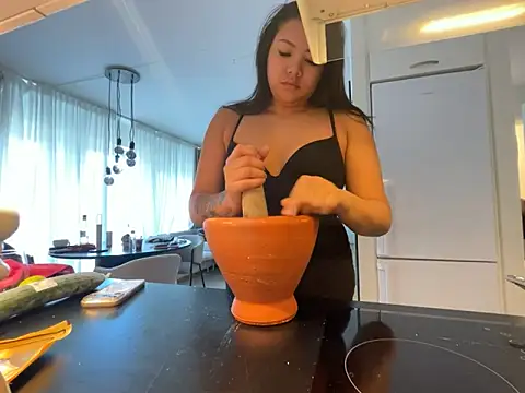 TitiTinyThai online show from March 2026 11:54:02 AM