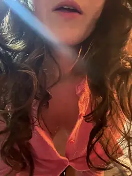 Raven  5 online show from April 2026 10:45:02 PM